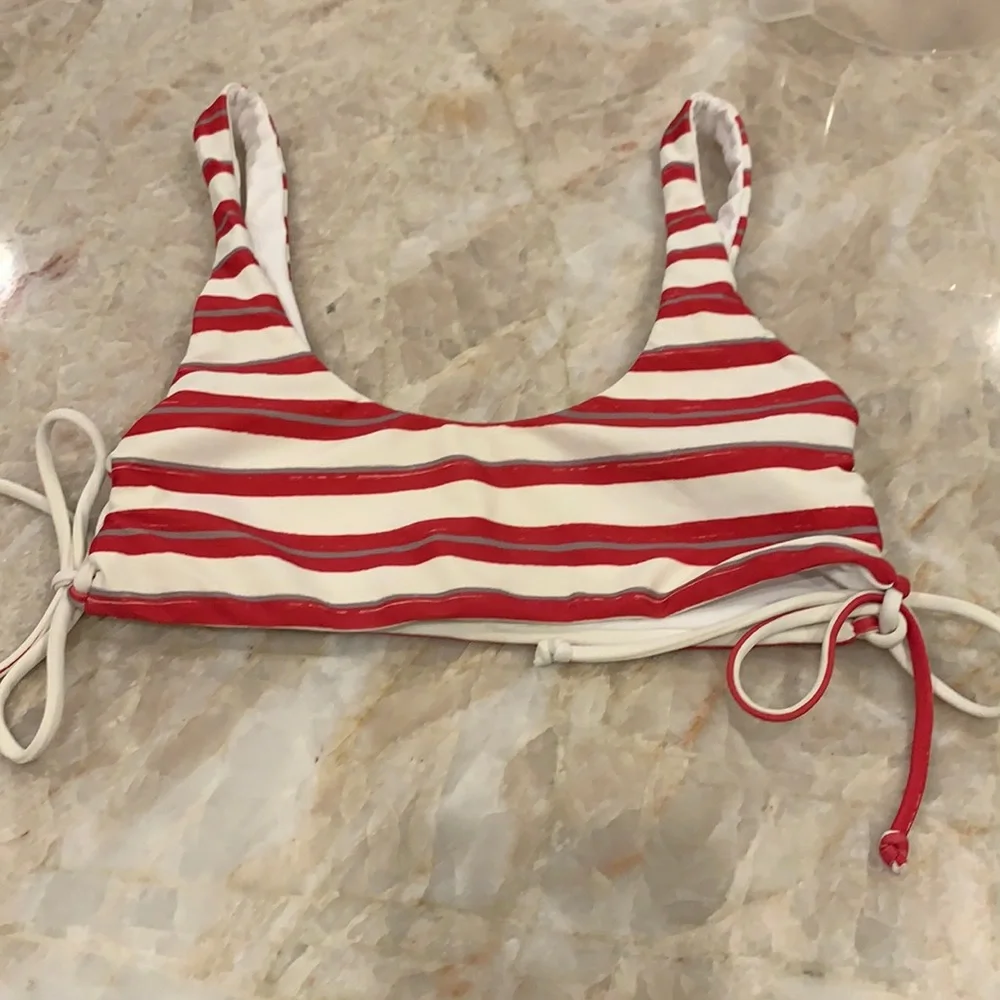 NWOT Lover’s + Friends Darling Bikini Top!‎